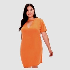 Plus Size Cutout T-Shirt DressColor: RUST
Size: 2X